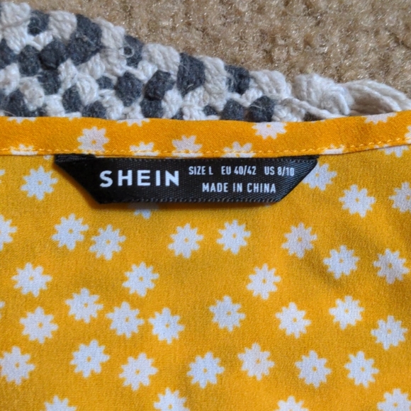 🌼Large SHEIN Yellow Top🌼 - Picture 3 of 9
